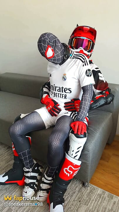 Mx Biker Brought Spider-man to Orgasm and Cum on His Face
