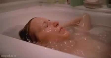 Felicity Huffmann nude in bathtube