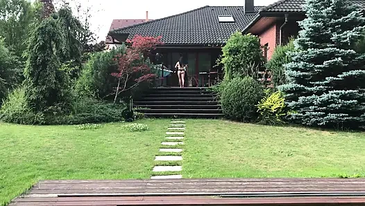 Lucia kommt mit dickem muschisaft vor mir