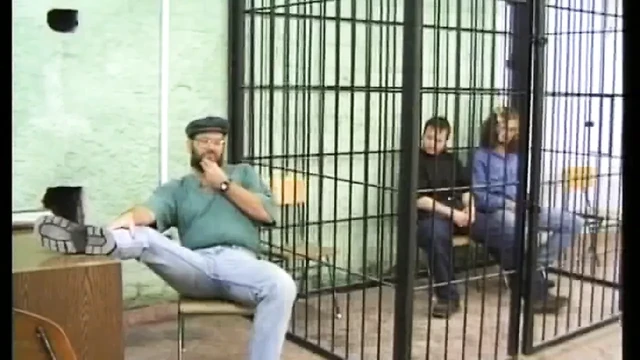 Безумная горячая оргия в тюрьме!