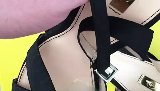 Portugal Friends Wife Size 41 Sandals (Cumming)