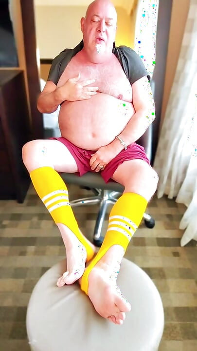 Beardaddychub Jerks for a Fan!