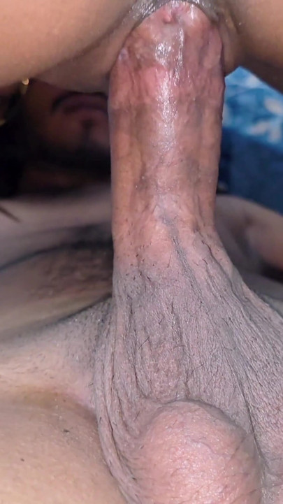 After spending time together in the park, A guy made plans with his girlfriend, took her home, and they had passionate sex | Clip 3
