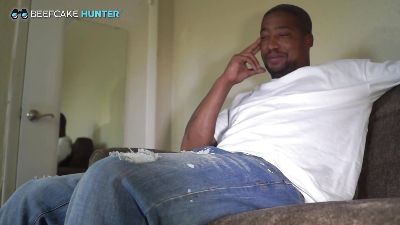 Sexy Blatino Got the Cock Sucking He Deserves