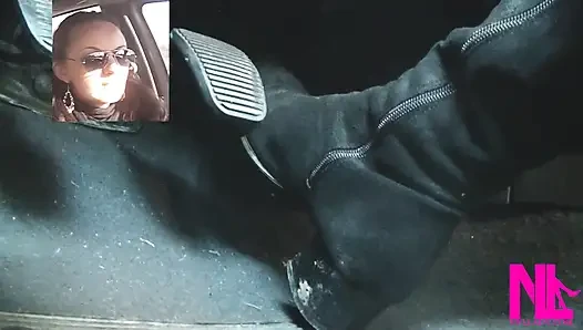 Mengemudi cepat dengan sepatu bot tinggi suede knee hitam