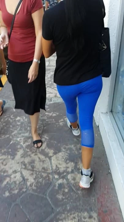 Nalguita en likra