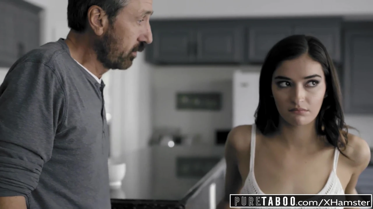 Pure tabu genç sürtük emily willis şaplak &amp; Creampie tarafından adım baba