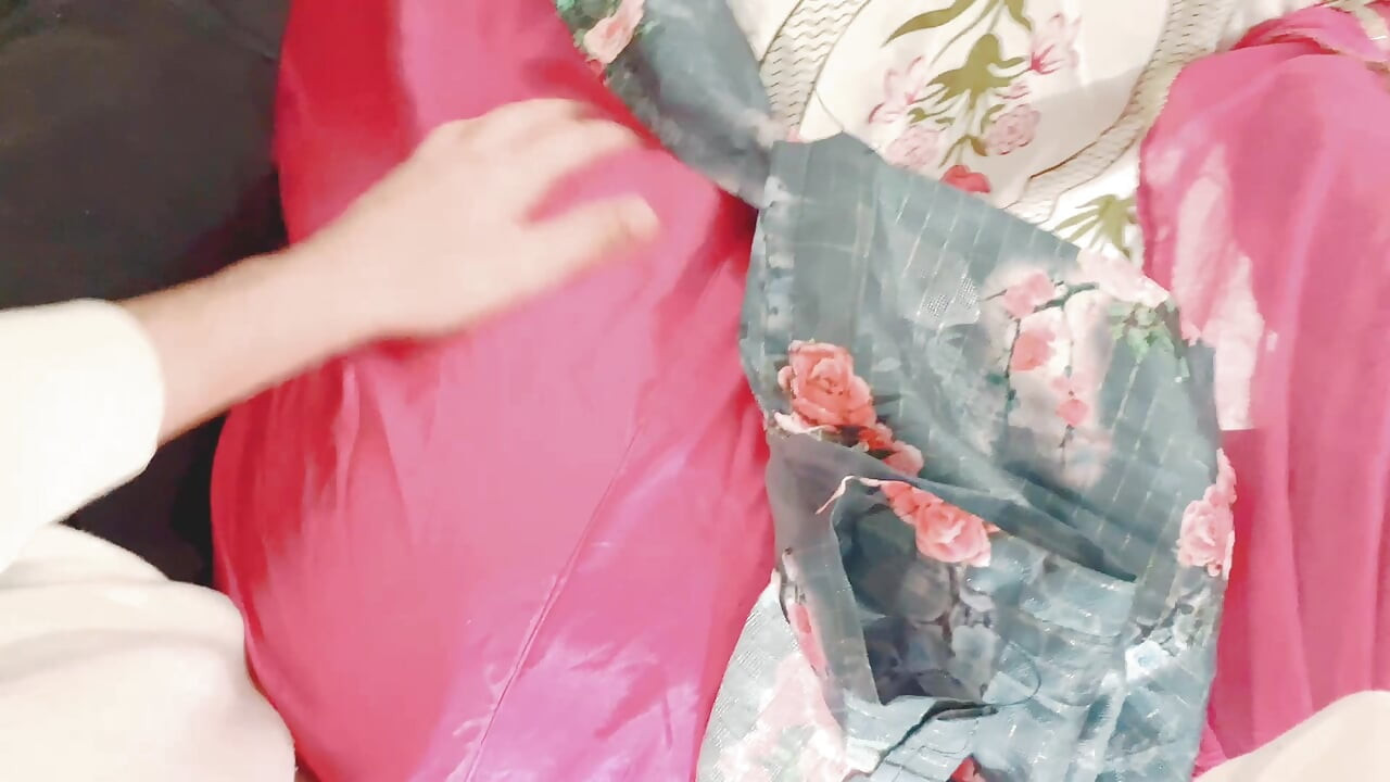 Desi sexy viral hotwife fuck with husband in sexy punjabi salwar kamiz