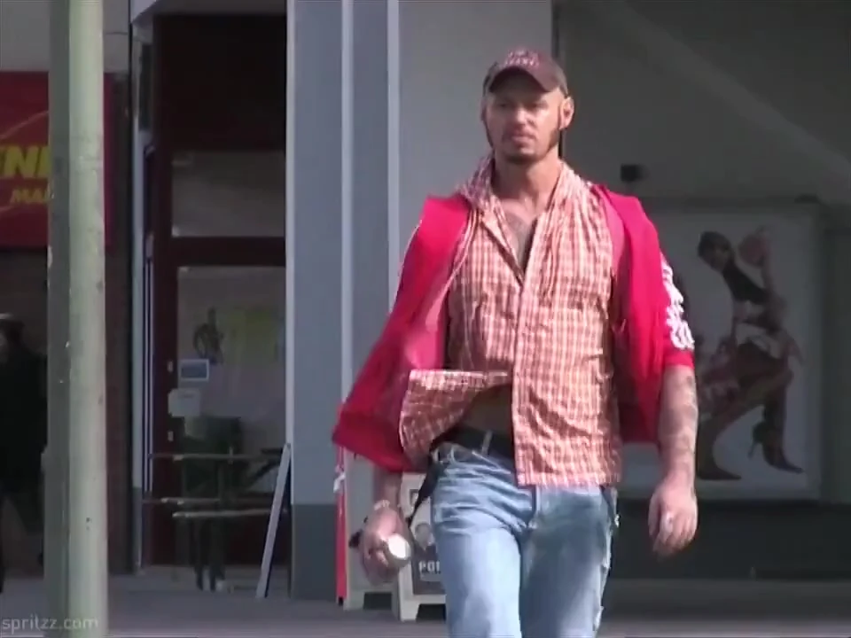 Macho Bears It All