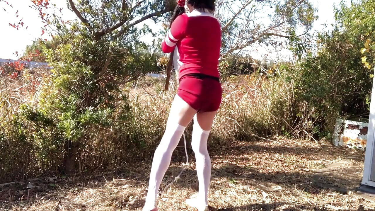 Bestel bij de trainer No46 Anal pee terwijl je bloomers draagt