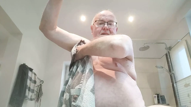 Tit- and nipple pleasure