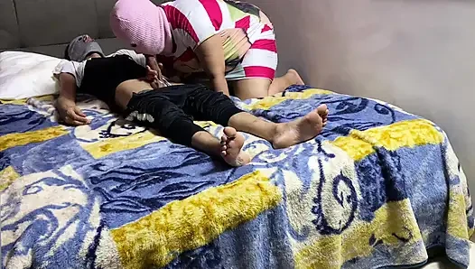 Madam Marwa ve büyük yarak mısırlı