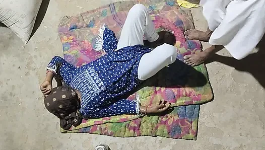 Hintli köylü seksi sevimli ateşli vücutlu kız