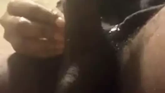 Mostrando meu pau enorme