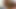 Behaarte Blondine masturbiert auf Bett