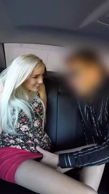 Nezaboravan trenutak iz filma "Boober Babe on Stick Shift - Scene 1"