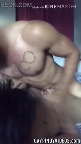 Papi musculoso folla el semen de un chico zorra