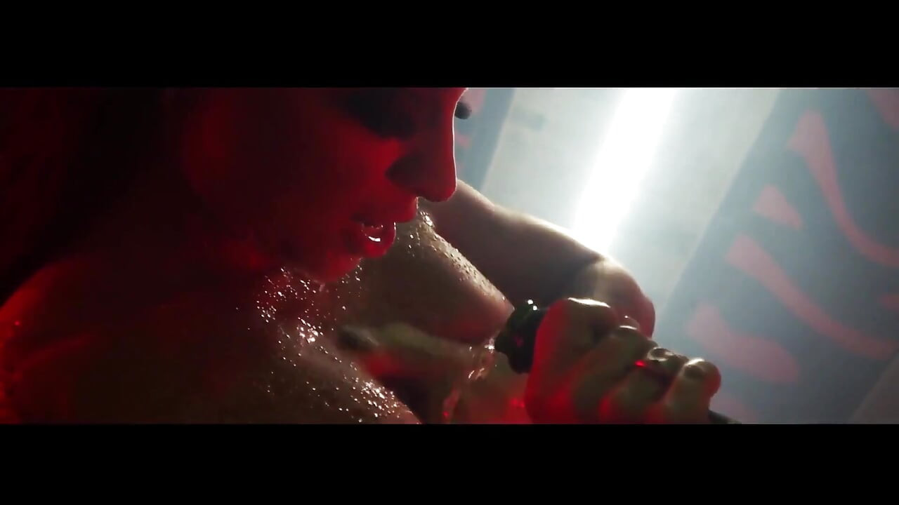 Bonas vidiyo: nrity - Monique Bertolini