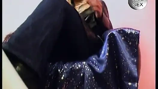 Юную блондинку в колготках трахают сзади