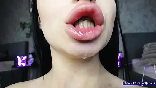 ScarlettJakobs Has the Kind of Charm and French Kisses That Keep You Watching