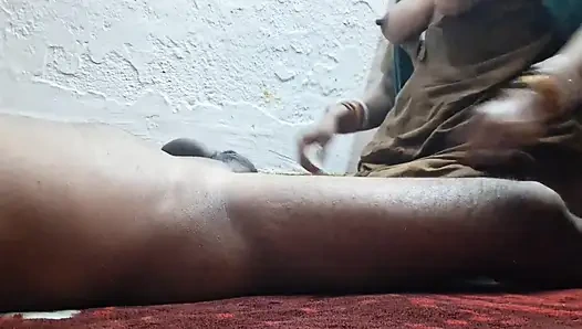 Грудастая бануу возбужденная женщина трахается со своим отчимом и скачет на его черном мясистом члене