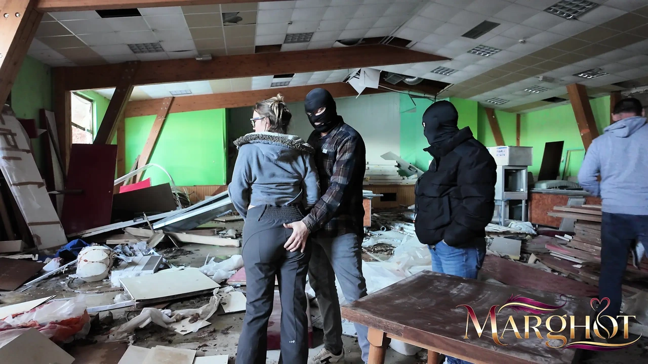 4 Guys Take Turns Fucking My Ass, I Squirt All Over and They Squirt My Face and Glasses