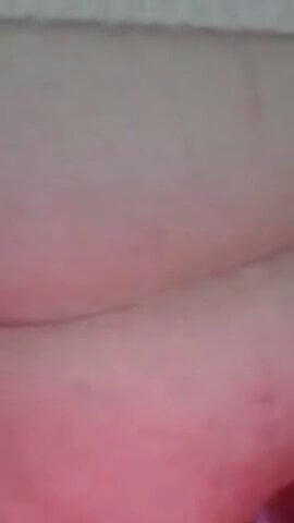 Hot milf cums loud
