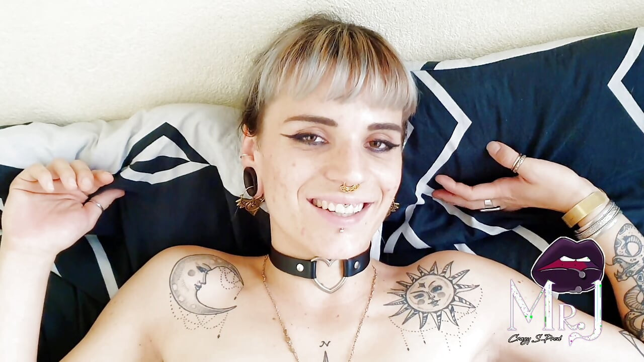 Colega mea de apartament, Aeryn, are o problemă cu chiria