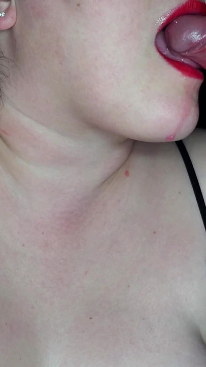 Amateur Stepmom Blowjob - Stepmom cum on natural tits | Clip 1
