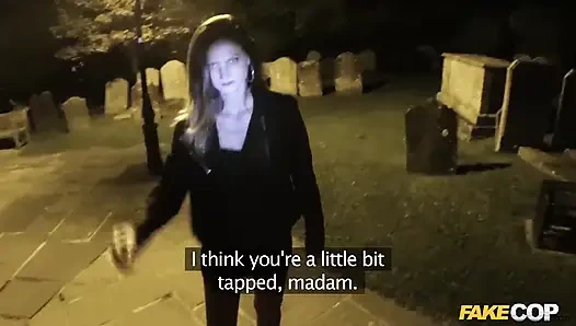 Fake Cop - Seks Anal Spesial Halloween