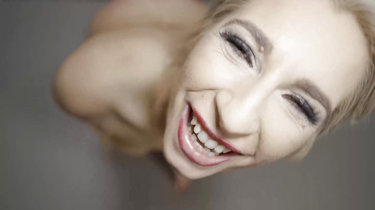 Ggg německý gangbang - poslušnost ovládaná davem