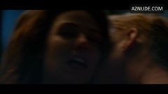 Danielle Campbell em vídeo de sexo nu, umbigo quente e púbis