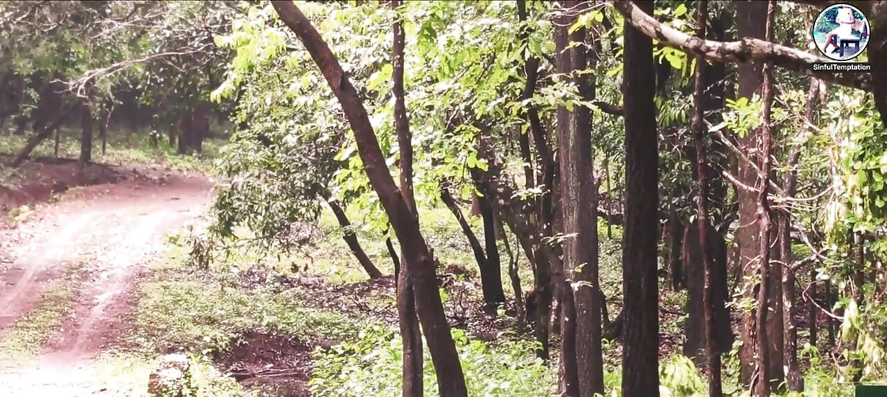 Jungle Nude, Masturbate, Squirt