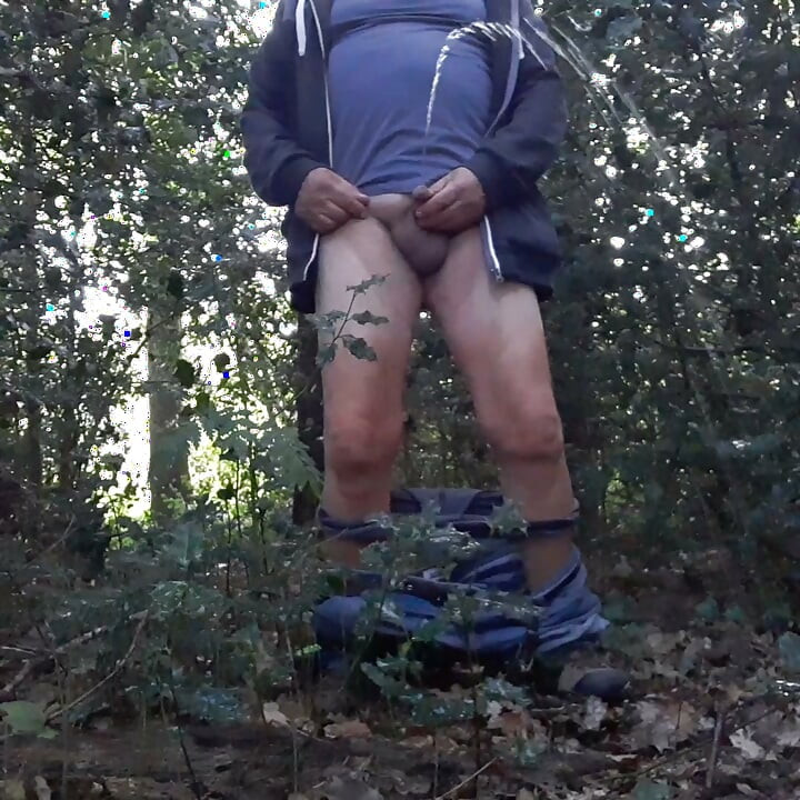 A piss in the woods