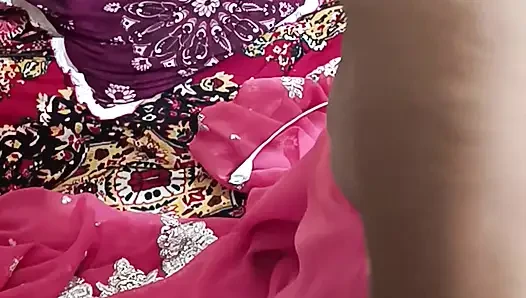 Desi inderin schöne telugu-tante saree fickt heiße romantik muschi doggystyle