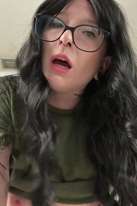 Stepmommy Becomes a Slut 1