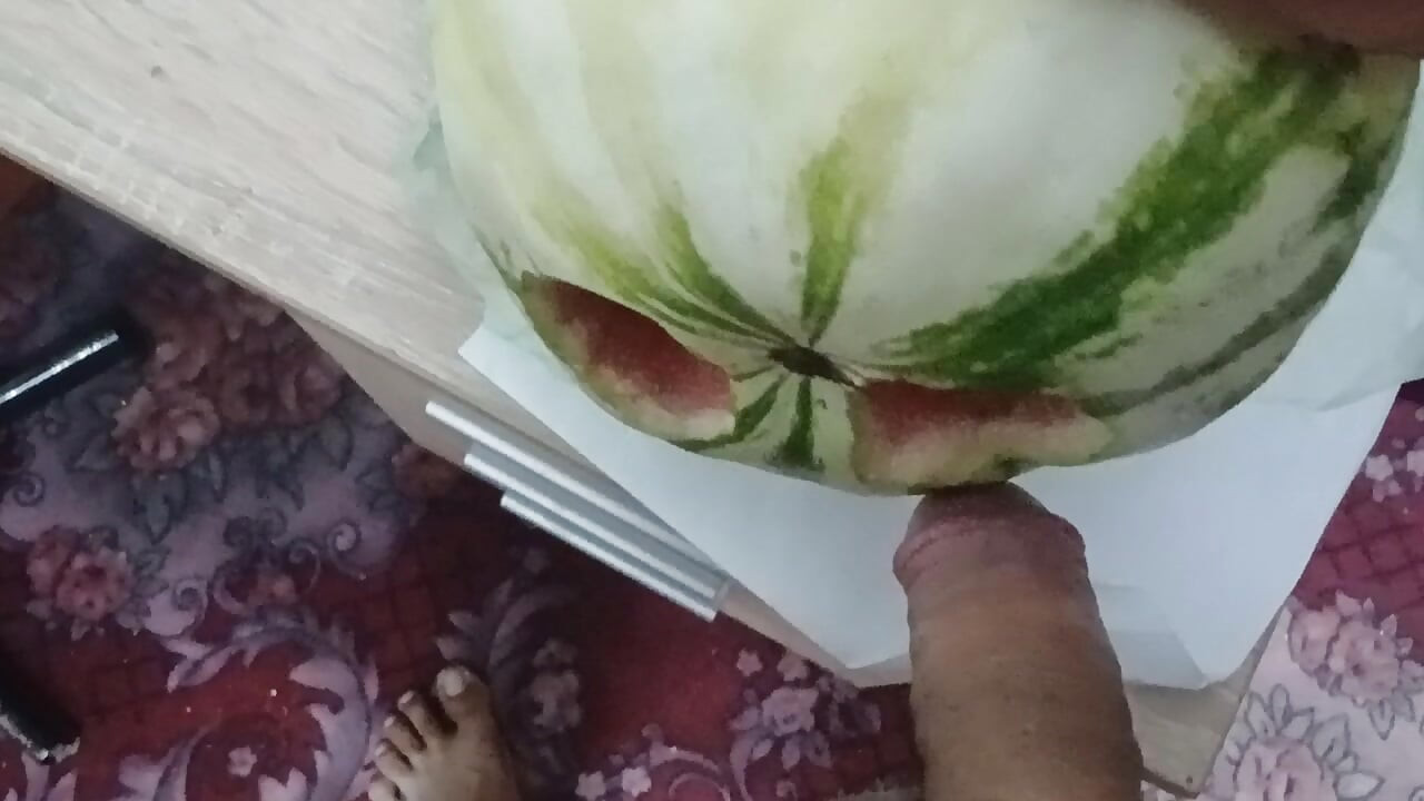 Pomelo is so erotic