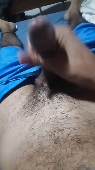 Man starts masturbating in his stepsister's room