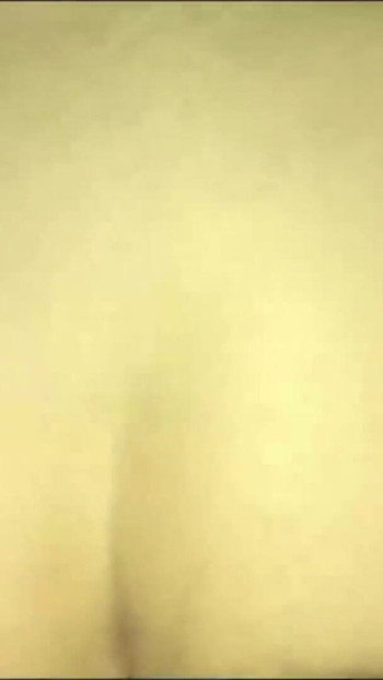 Emotivni trenutak iz "Turbanli Uveyannemle basbasa kalinca onu domaltip siktim Turkish Milf"