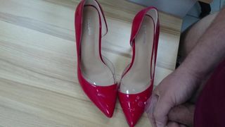 Quick and scarce cum on co-workers red high heels
