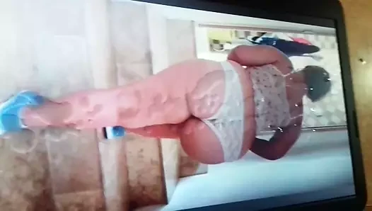 Claire'e övgü