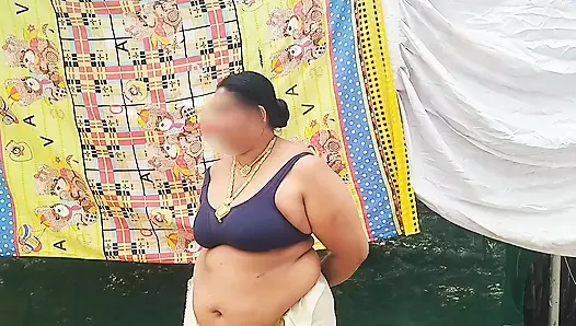 Kakak ipar kerala tradisional lagi pamer besarnya sambil topless