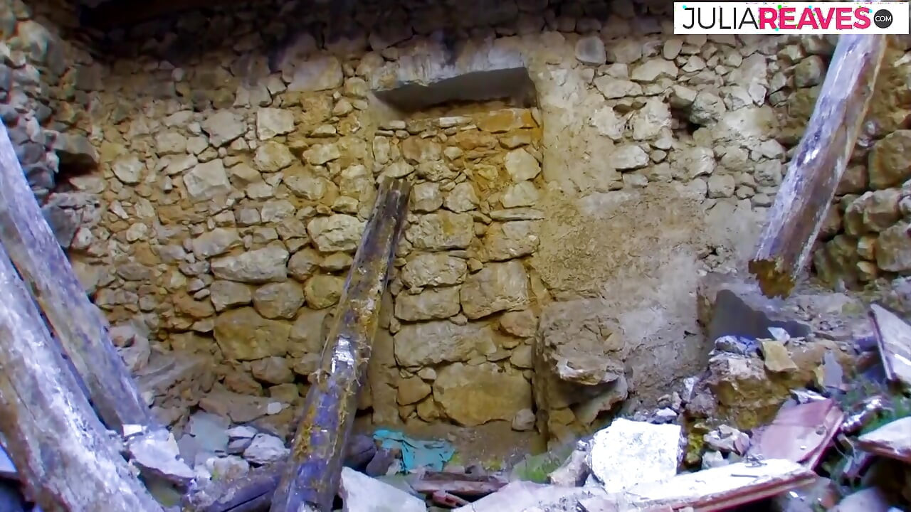 mamuśka jęczy z przyjemności podczas jazdy, twardy masywny kutas do wytrysku