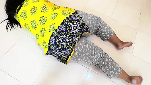 Tamilische 19-jährige sexy stiefschwester mit dickem arsch von punjabi St. gefickt... rother ruht in seinem zimmer - anal abspritzen (episode-4)