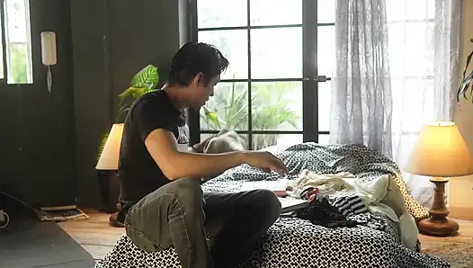 Pria meksiko ini bikin aku muncrat kaya orang gila dan merobek memek sempitku setelah nyepong kontolku dengan ceroboh dan nakal
