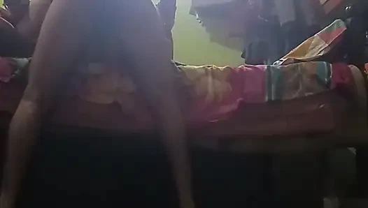 Soniya bhabhi India bersetubuh