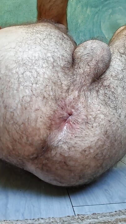 deliğime dokunuyorum ve okşuyorum