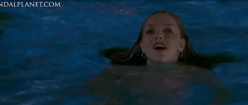 Amber Heard and Amanda Seyfried Hot Nude Scene