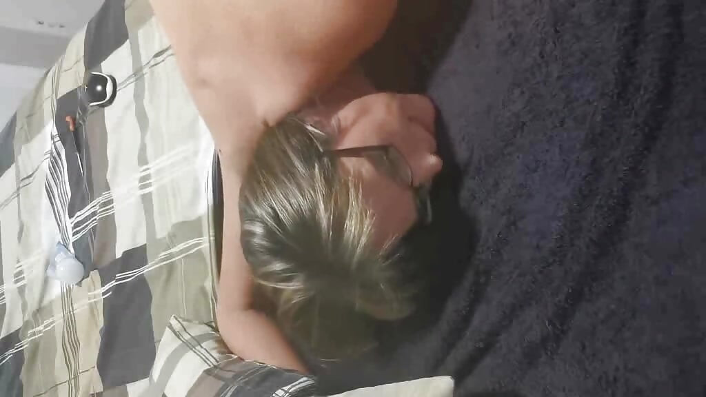 Tight Pussy Enjoys Juicy Cucumber