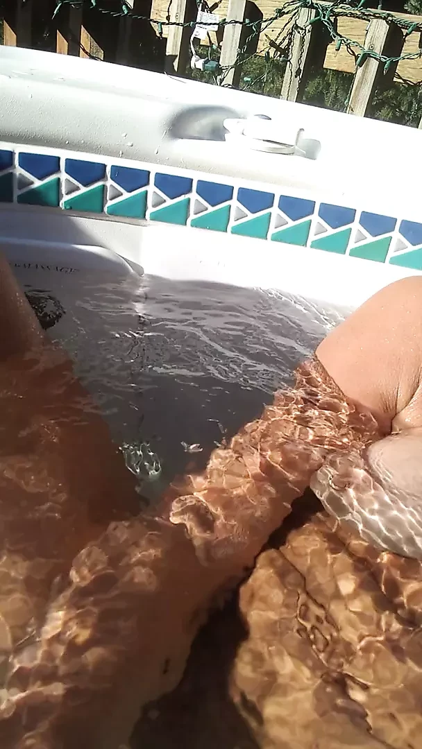 Hot Hot Hot masturbation in the hot tub